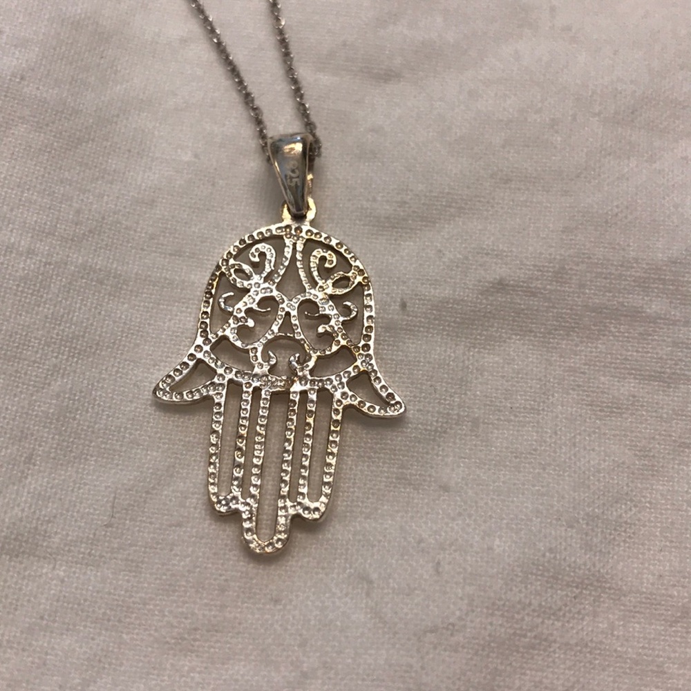 Hamsa necklace - Picture 2 of 3